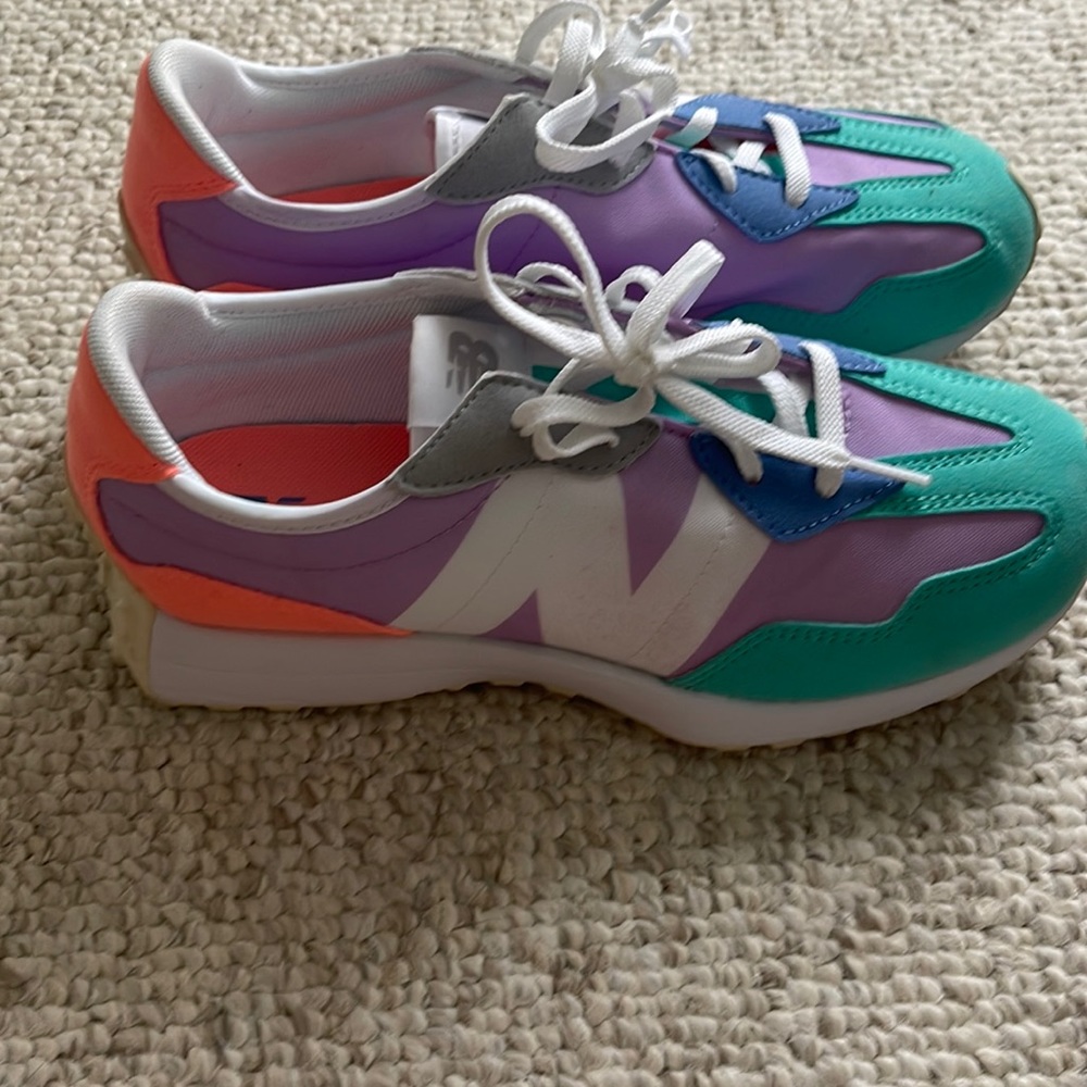 New balance the intelligent choice 327.